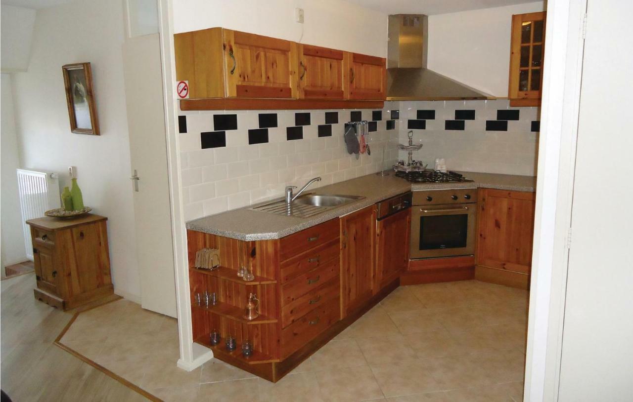 Beautiful Apartment In Paesens With Kitchen 外观 照片